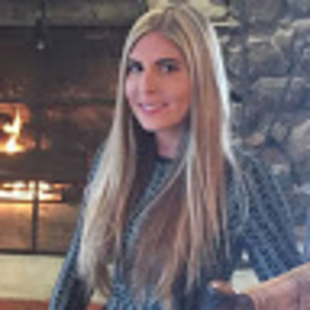 Meet your Posher, Danielle